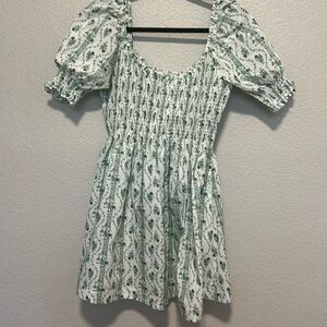 Hill House Home Naia Nap Dress Green Vines Puffy Sleeves sz Large Smocked
